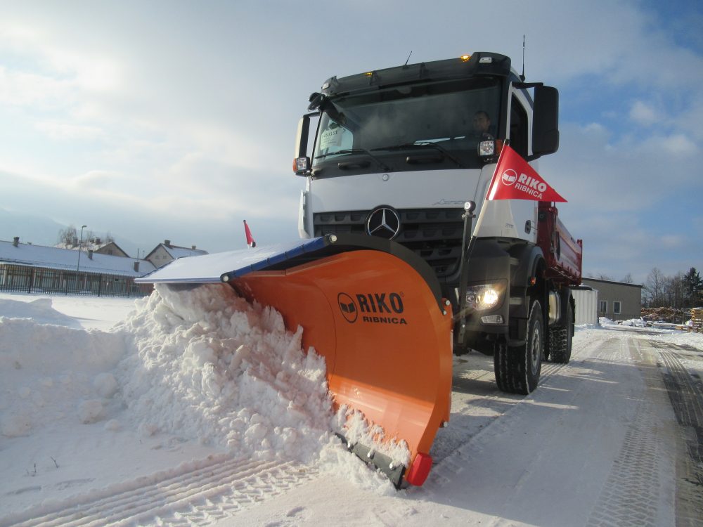 How Snow is Formed and how does it effect roads?